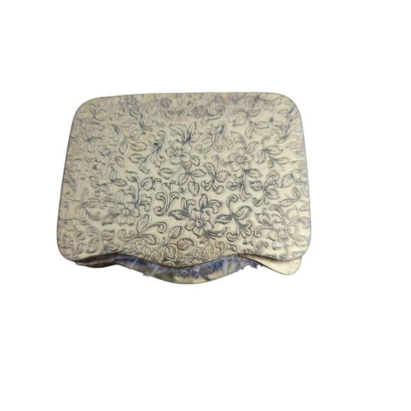 Antique Gold Etched Compact Enamel Cherub Inlay - Picture 5 of 6